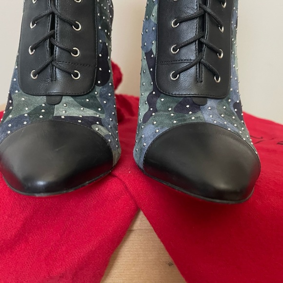 Christian Louboutin Dakita Camo Print Studded Bootie - Picture 3 of 10